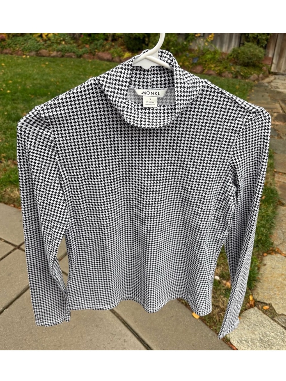 Monki White and Black Houndstooth Long Sleeve Turtleneck Top Small 95% Cotton